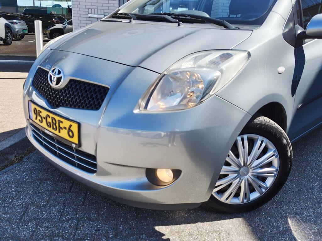 Toyota Yaris 1.3 VVTi Sol MMT | Automaat | Trekhaak | Sensoren | Cruis Contro - Image 2