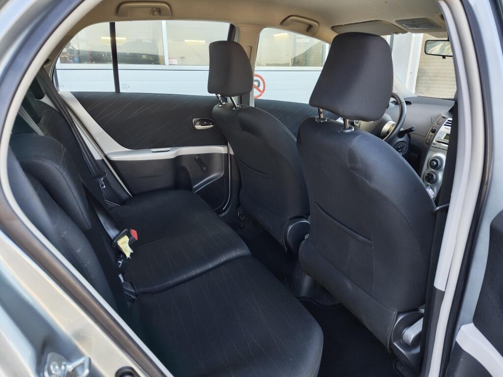 Toyota Yaris 1.3 VVTi Sol MMT | Automaat | Trekhaak | Sensoren | Cruis Contro - Image 23