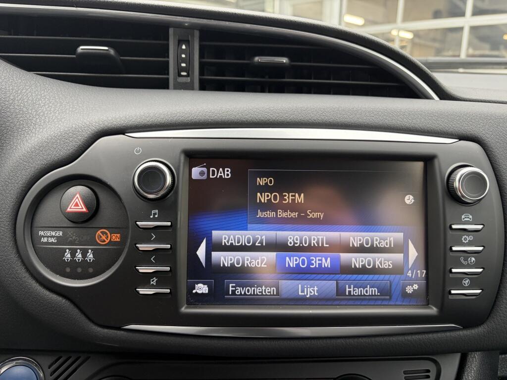 Toyota Yaris 1.5 Hybride Y20 | PCS | Keyless entry/start | Cruise | Navi | - Image 18