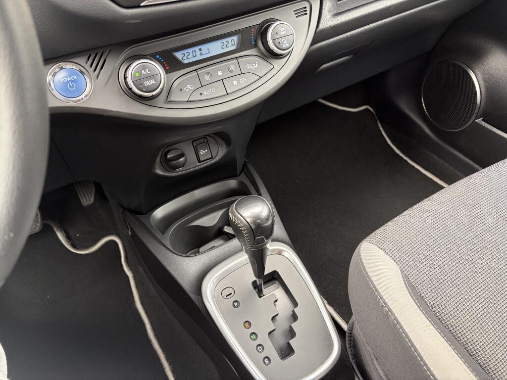 Toyota Yaris 1.5 Hybride Y20 | PCS | Keyless entry/start | Cruise | Navi | - Image 24
