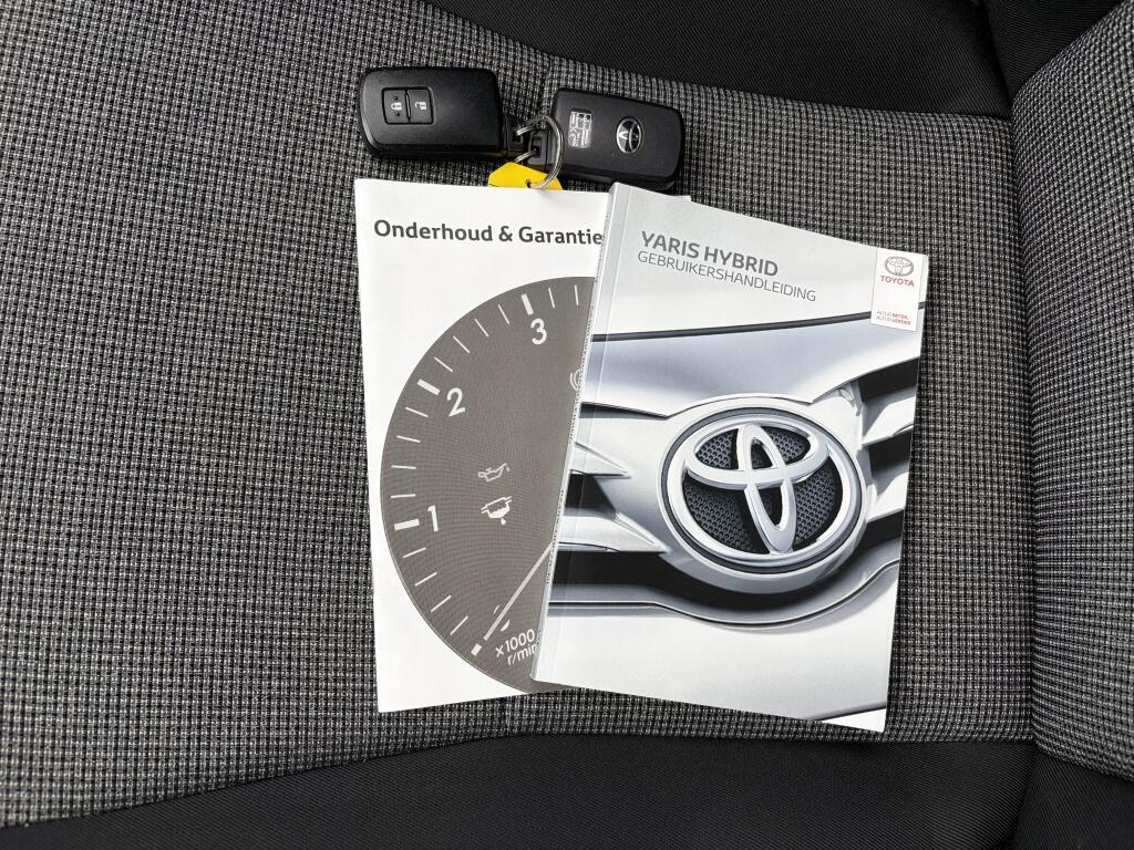 Toyota Yaris 1.5 Hybride Y20 | PCS | Keyless entry/start | Cruise | Navi | - Image 42