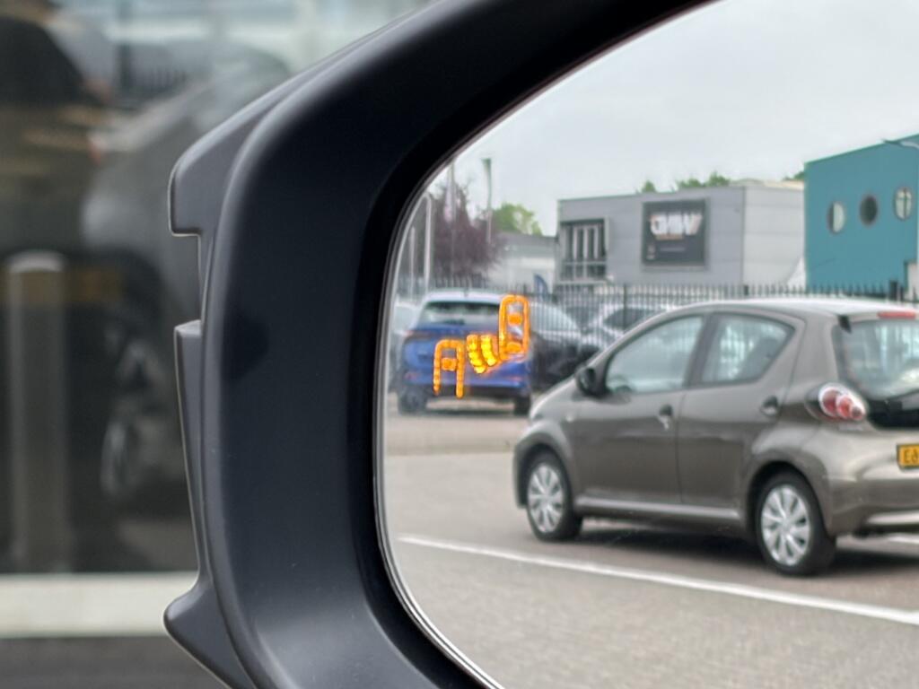 Toyota C-HR 2.0 PHEV 220 First Edition | Stuur/stoelverwarming | Sensoren V/ - Image 37