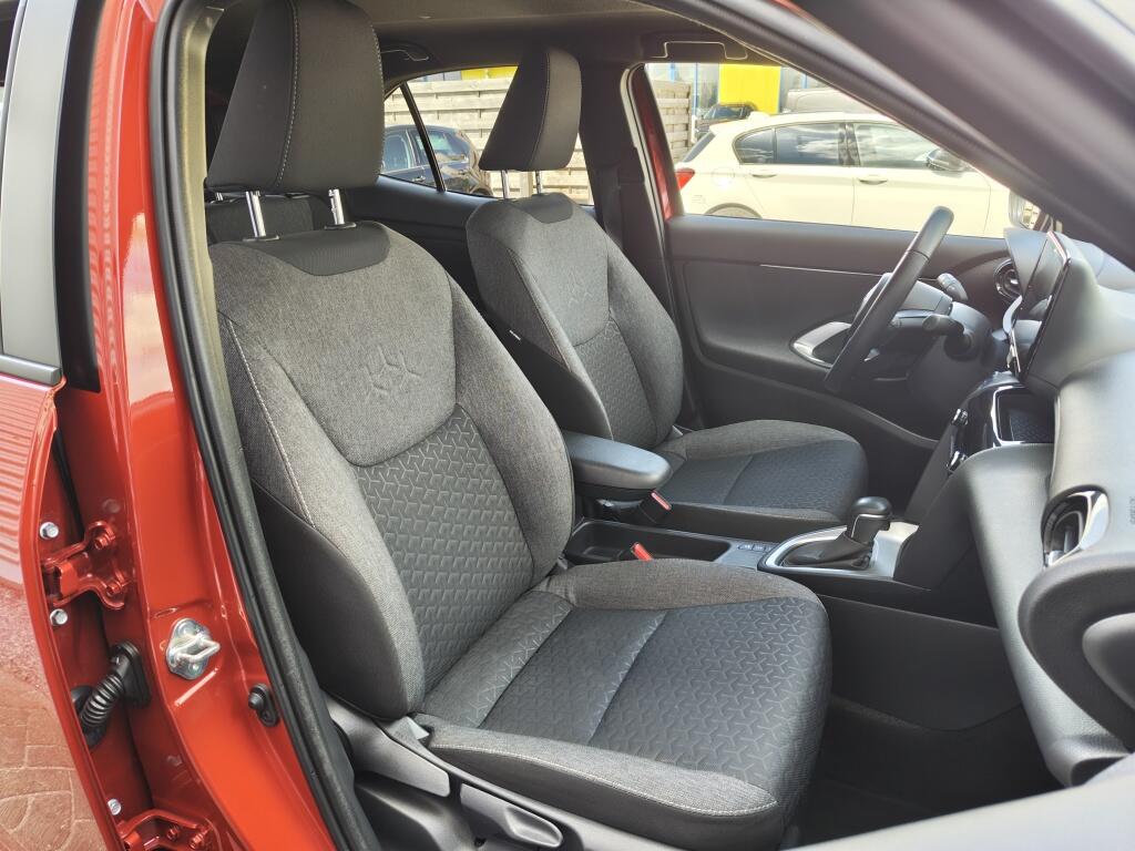 Toyota Yaris Cross 1.5 Hybrid Style | Sensoren | navi | Stoel + Stuurverwarming - Image 28
