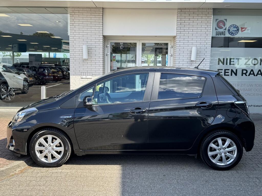 Toyota Yaris 1.5 Full Hybrid Asp. | Bluetooth | All-season banden | Keyless | - Image 2