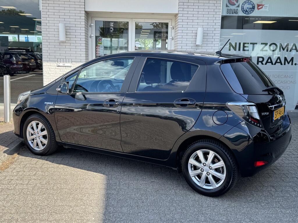 Toyota Yaris 1.5 Full Hybrid Asp. | Bluetooth | All-season banden | Keyless | - Image 3