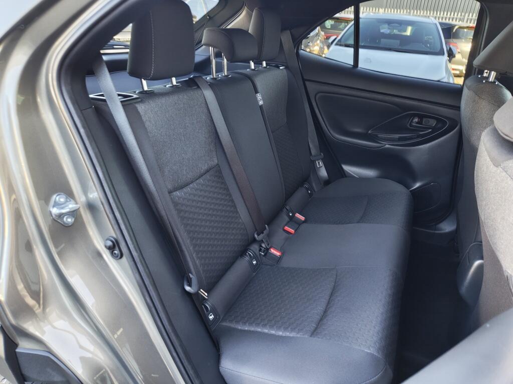 Toyota Yaris Cross 1.5 Hybrid 115 First Edition | Comfort Pack | Sensoren | Stoelve - Image 28