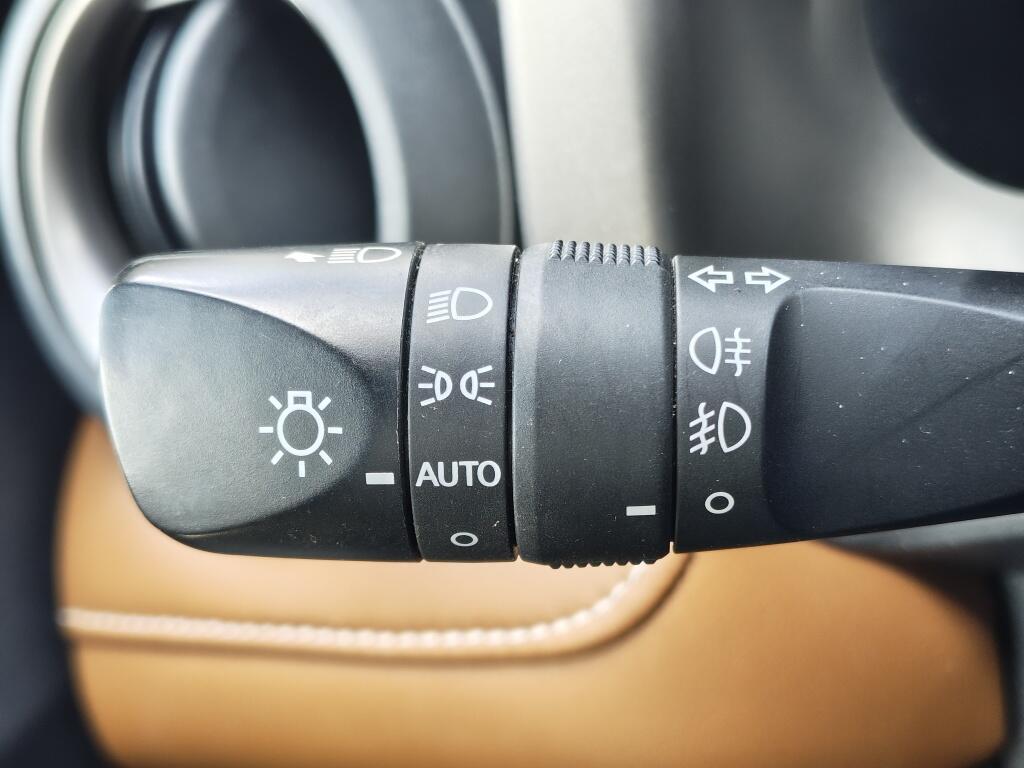 Toyota RAV4 2.5 Hybrid AWD Executive | Trekhaak | Leder | Navi | Stoelverwar - Image 12