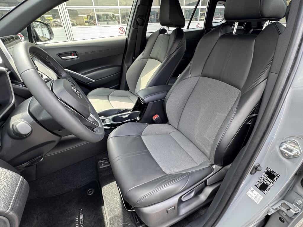 Toyota Corolla Cross Hybrid 140 Style | Stuur + Stoelverwarming | Blindspot | PDC V+A - Image 14