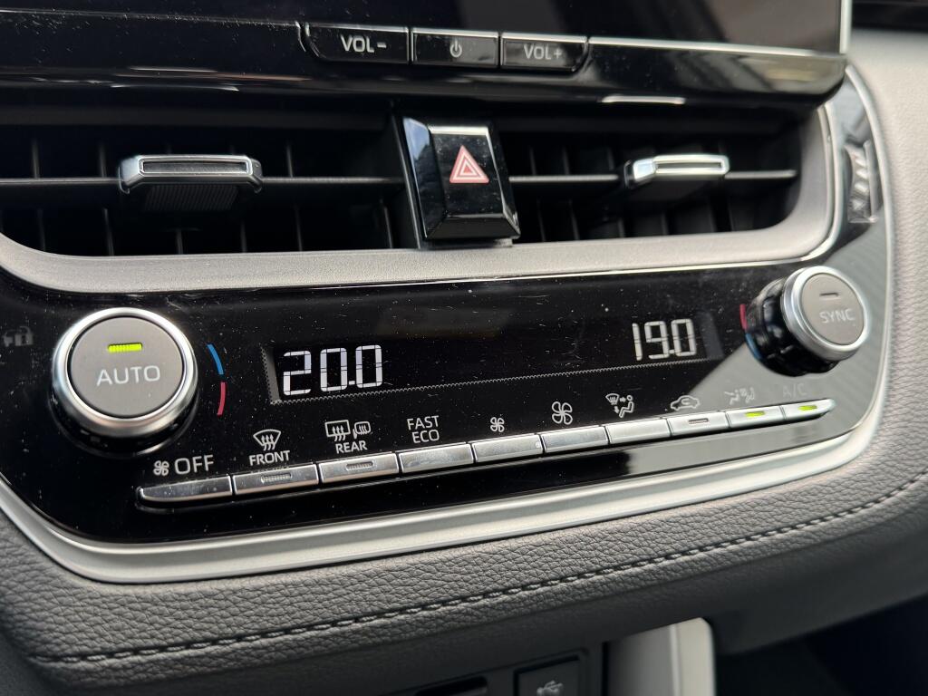 Toyota Corolla Cross Hybrid 140 Style | Stuur + Stoelverwarming | Blindspot | PDC V+A - Image 32