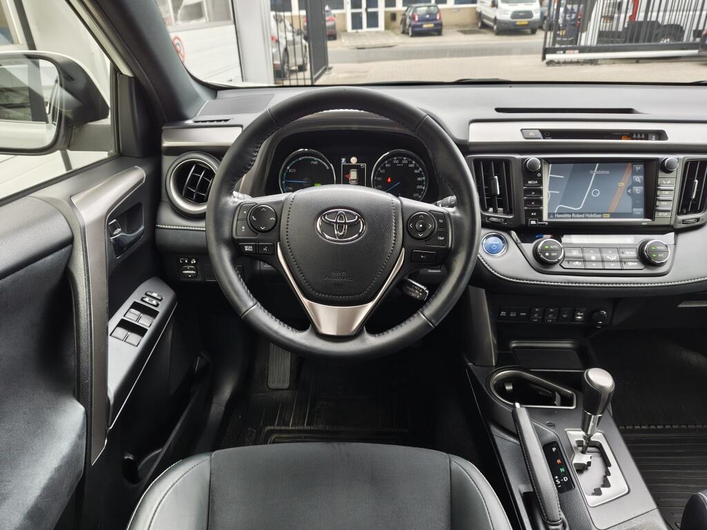 Toyota RAV4 2.5 Hybrid AWD Style | Trekhaak |  1650kg Trekgew. | Treeplanken - Image 10