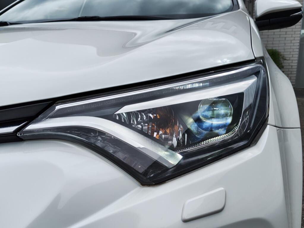 Toyota RAV4 2.5 Hybrid AWD Style | Trekhaak |  1650kg Trekgew. | Treeplanken - Image 36