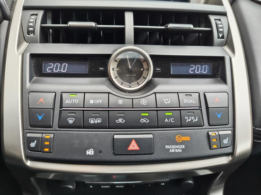 Lexus NX 300h AWD Luxury Line | Trekhaak | Bearlock | Pano | Navi | - Image 21