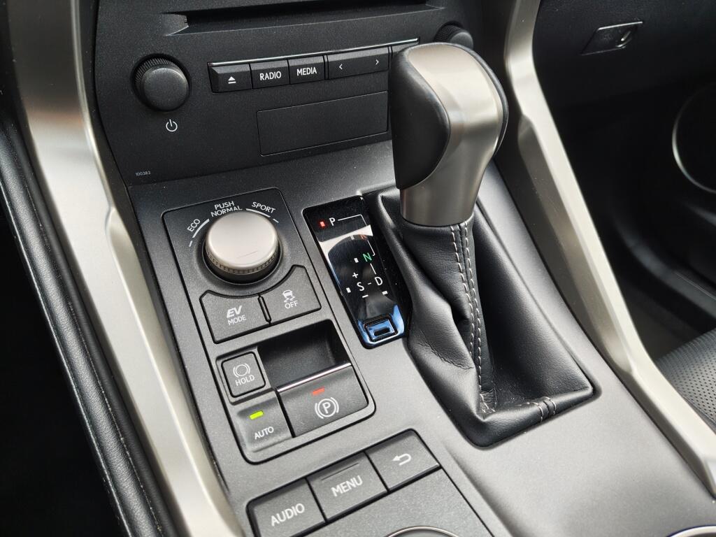 Lexus NX 300h AWD Luxury Line | Trekhaak | Bearlock | Pano | Navi | - Image 23