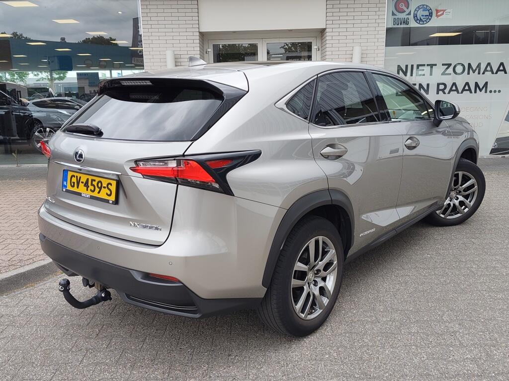Lexus NX 300h AWD Luxury Line | Trekhaak | Bearlock | Pano | Navi | - Image 4