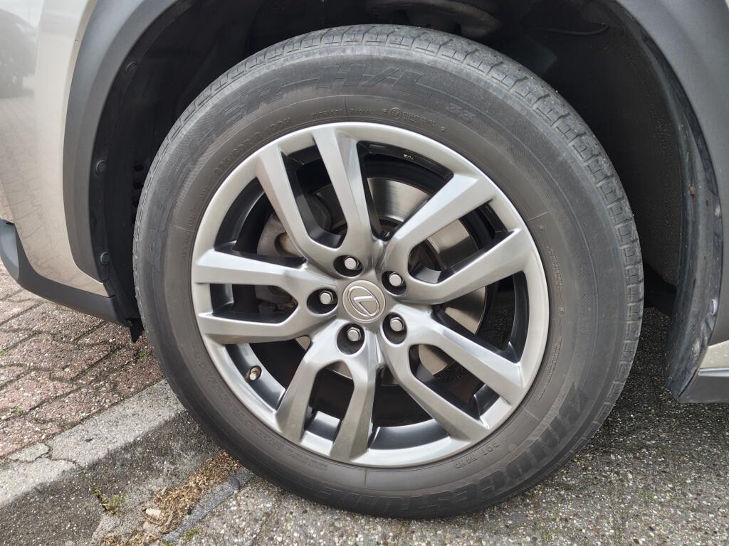 Lexus NX 300h AWD Luxury Line | Trekhaak | Bearlock | Pano | Navi | - Image 43