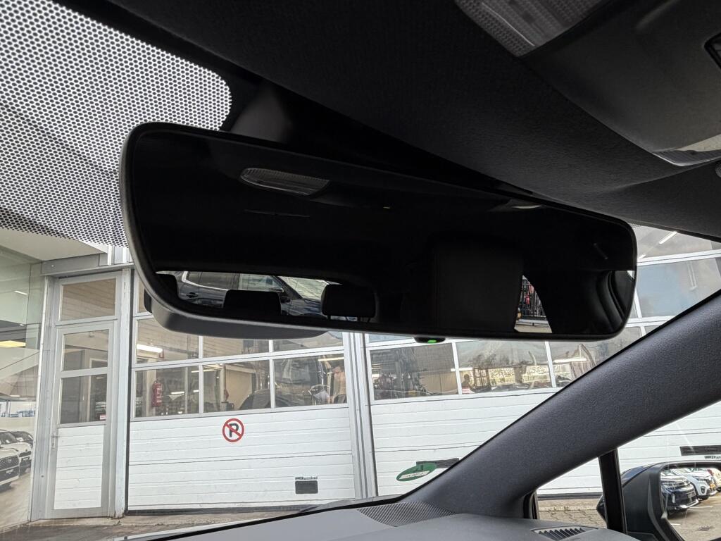 Toyota Corolla 2.0 Hybrid Executive | Stoelverwarming | Sensoren V/A | Navi - Image 15
