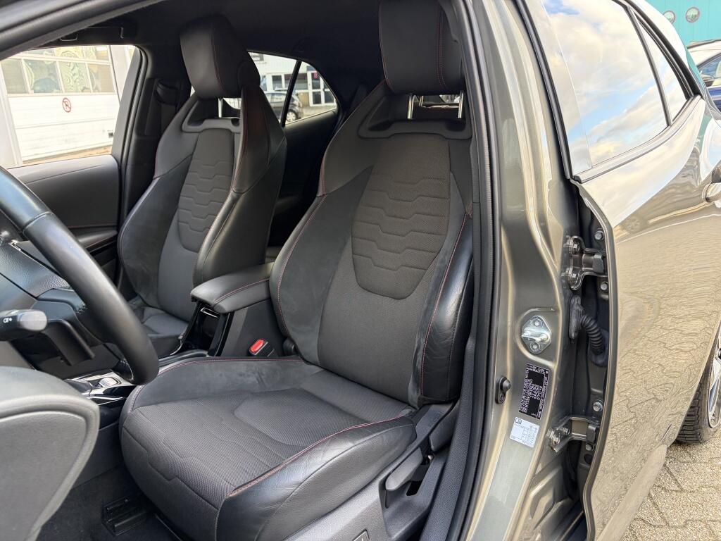 Toyota Corolla 2.0 Hybrid Executive | Stoelverwarming | Sensoren V/A | Navi - Image 28