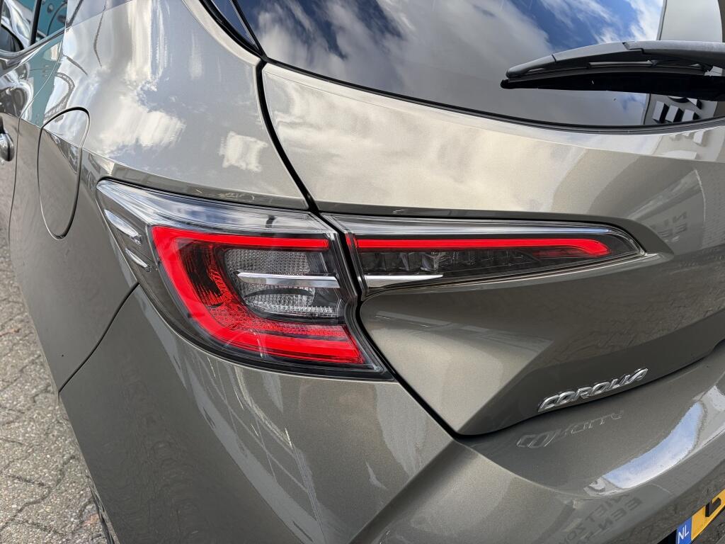 Toyota Corolla 2.0 Hybrid Executive | Stoelverwarming | Sensoren V/A | Navi - Image 40