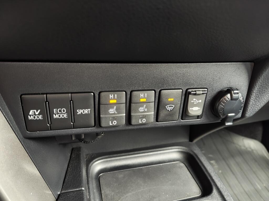 Toyota RAV4 2.5 Hybrid AWD Style | Trekhaak |  1650kg Trekgew. | Treeplanken - Image 22