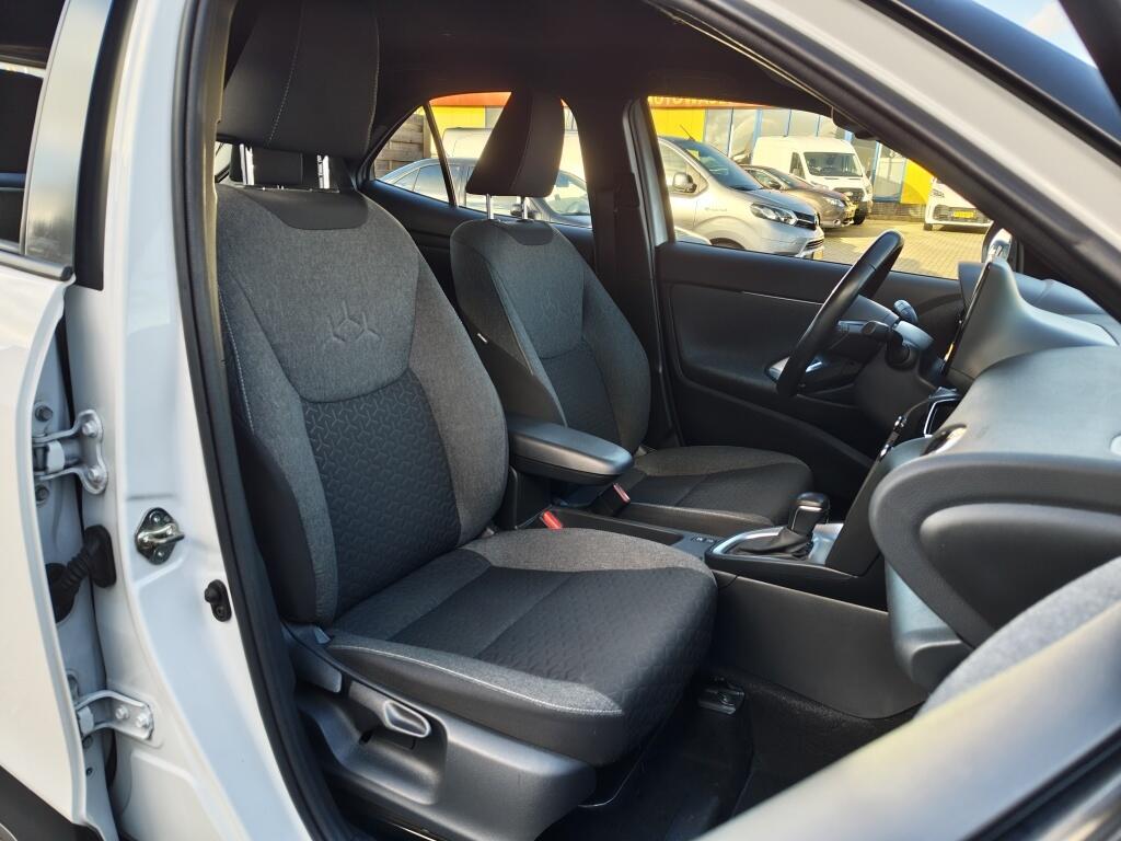 Toyota Yaris Cross 1.5 Hybrid 130 Dynamic | Comfort Pack | Sensoren v/a | Stoelverw - Image 30