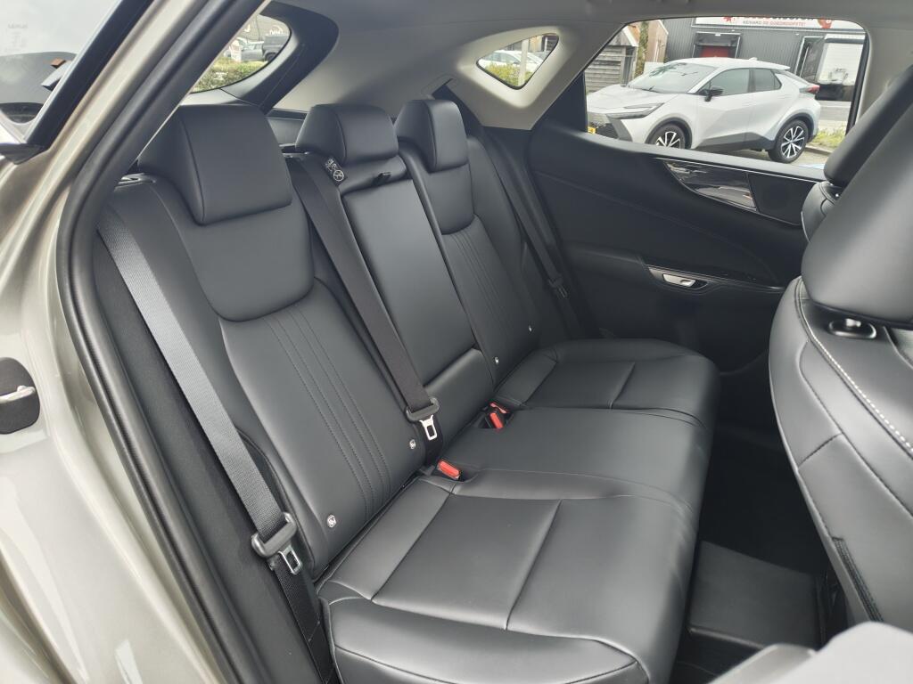 Lexus NX 450h+ AWD Luxury Line | Trekhaak | 1500Kg Trekgew. | Leder | And - Image 33