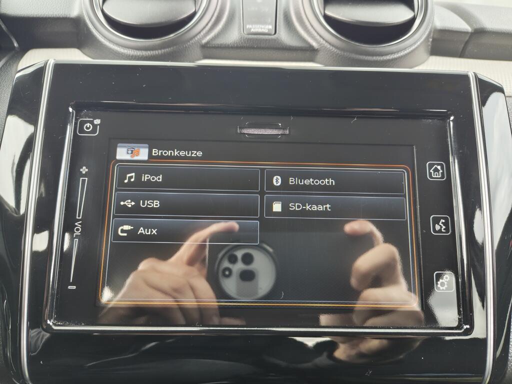 Suzuki Swift 1.2 Select Smart Hybrid | Cruise | Sensoren | Stoelverwarming | - Image 17