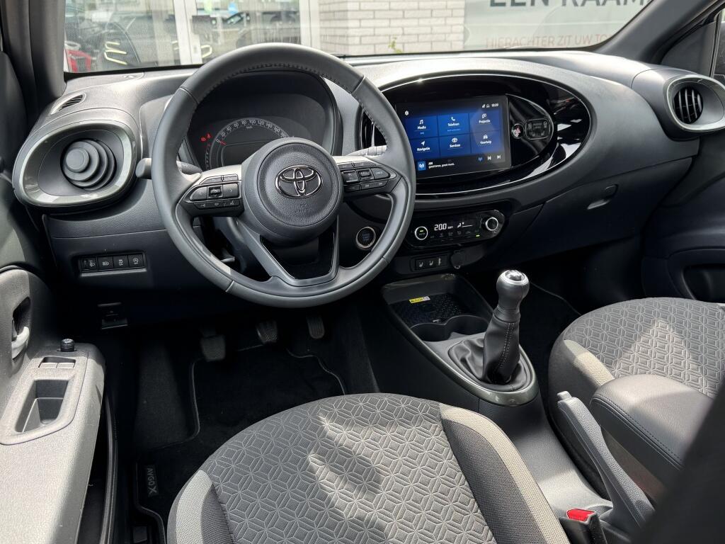 Toyota Aygo X 1.0 VVT-i MT Envy | Sensoren V + A | Stoelverwarming | Apple car - Image 14