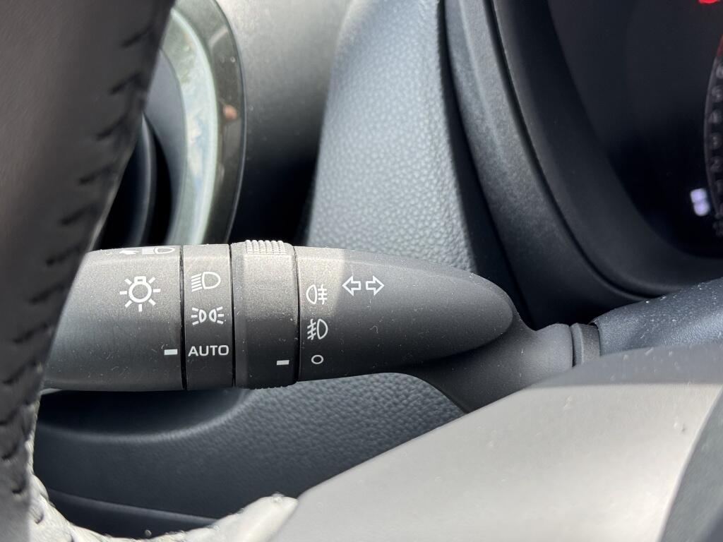 Toyota Aygo X 1.0 VVT-i MT Envy | Sensoren V + A | Stoelverwarming | Apple car - Image 17