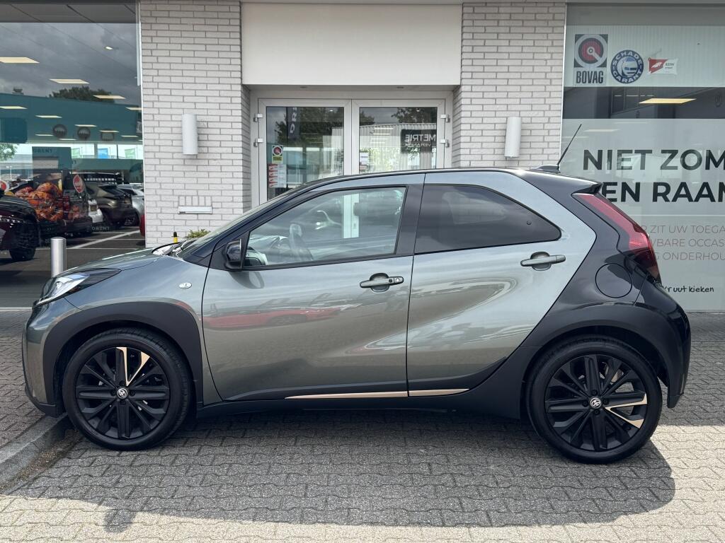 Toyota Aygo X 1.0 VVT-i MT Envy | Sensoren V + A | Stoelverwarming | Apple car - Image 2