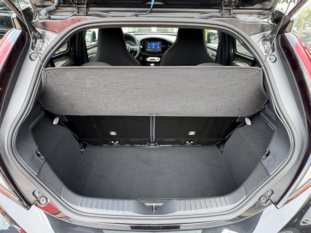 Toyota Aygo X 1.0 VVT-i MT Envy | Sensoren V + A | Stoelverwarming | Apple car - Image 9
