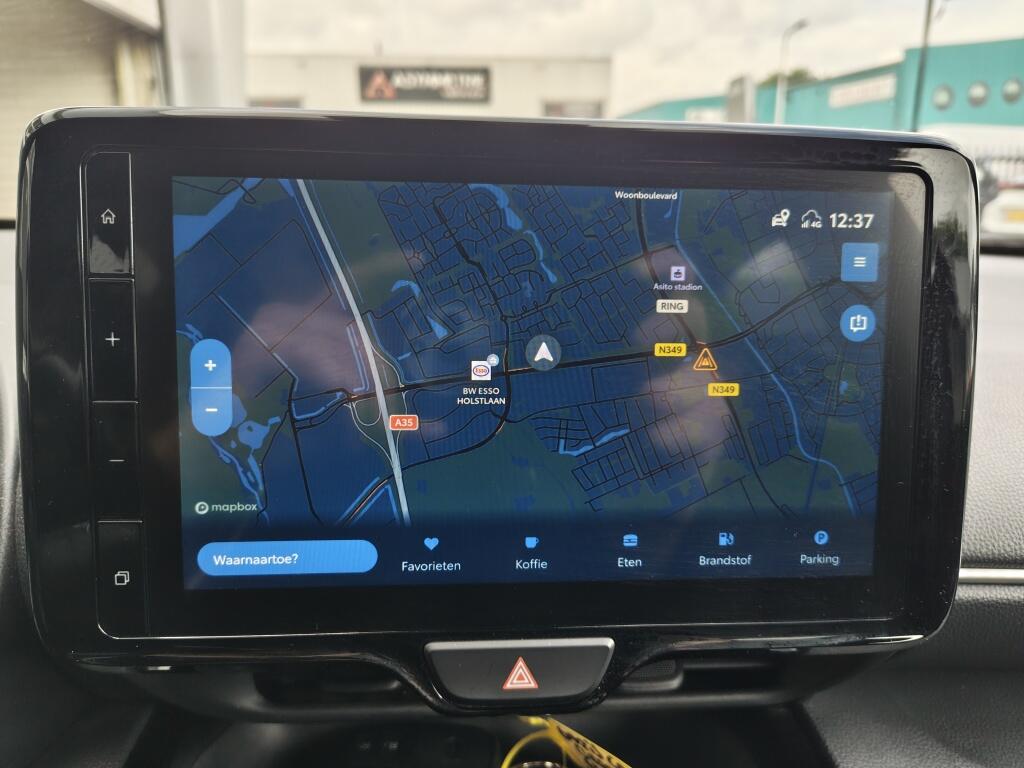 Toyota Yaris Cross 1.5 Hybrid Dynamic |All Season | Navi | Keyless Entry & Start | - Image 16
