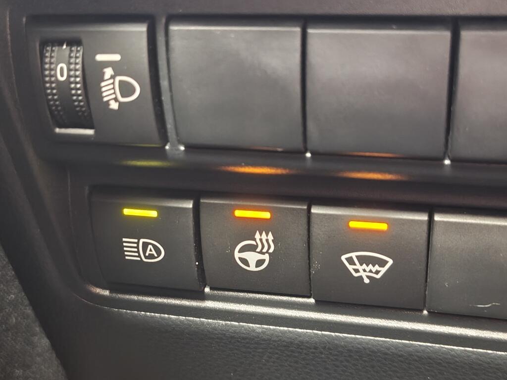 Toyota Yaris Cross 1.5 Hybrid Dynamic |All Season | Navi | Keyless Entry & Start | - Image 24