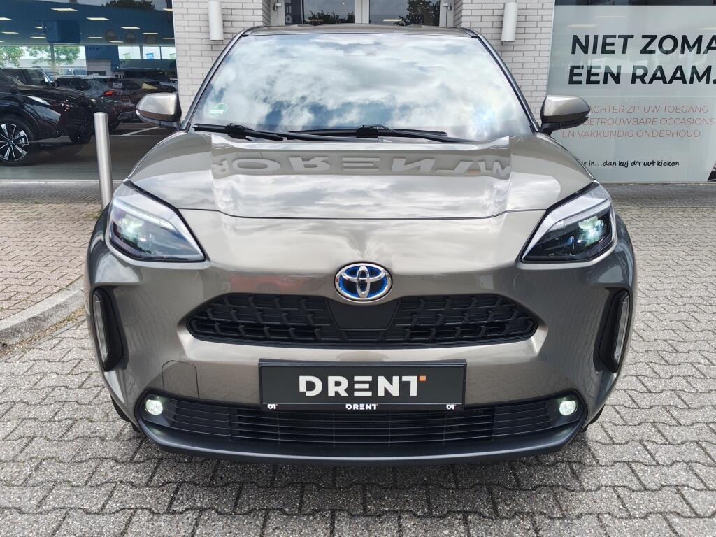 Toyota Yaris Cross 1.5 Hybrid Dynamic |All Season | Navi | Keyless Entry & Start | - Image 6
