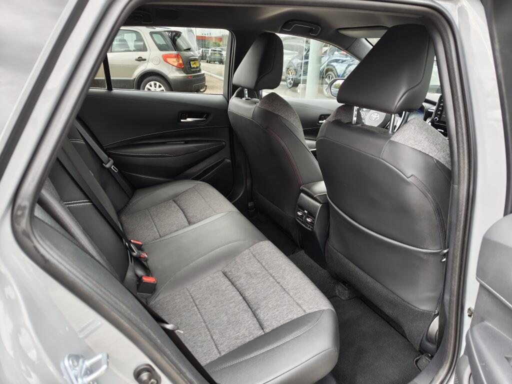 Toyota Corolla Touring Sports 1.8 Hybrid Business Plus | Stoelverwarming | Keyless Entry&Start - Image 29