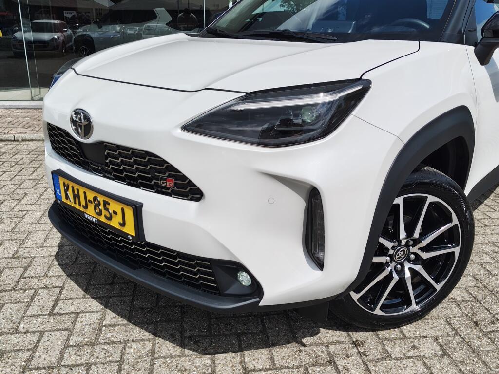 Toyota Yaris Cross 1.5 Hybrid 130 GR SPORT | Sensoren v/a | El. Achterklep | Androi - Image 2