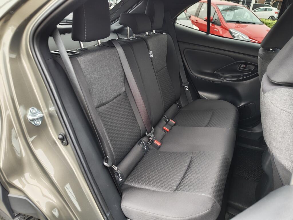 Toyota Yaris Cross 1.5 Hybrid 115 Dynamic | Stoel/Stuurverwarming | Android Auto - Image 30