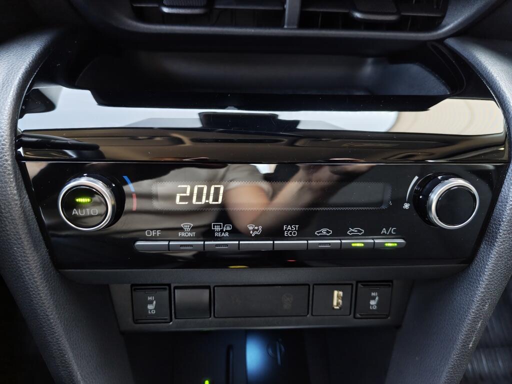 Toyota Yaris Cross 1.5 Hybrid Dynamic | HUD | Sensoren v/a | El. Achterklep | Stoel - Image 19