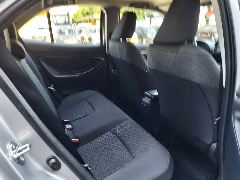 Toyota Yaris Cross 1.5 Hybrid Dynamic | HUD | Sensoren v/a | El. Achterklep | Stoel - Image 28