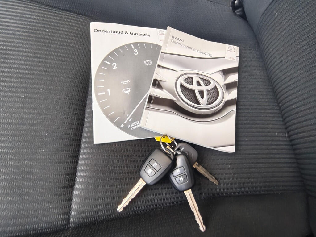 Toyota RAV4 2.0 Dynamic 4WD | 1500KG Trekgew. | Trekhaak | Navi | - Image 37