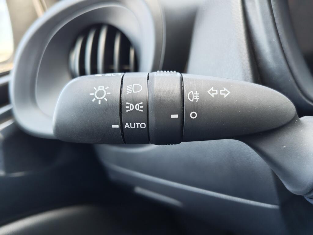Toyota Aygo X 1.0 VVT-i MT Play | Trekhaak | 18'' Lichtmetaal | Android Auto - Image 14