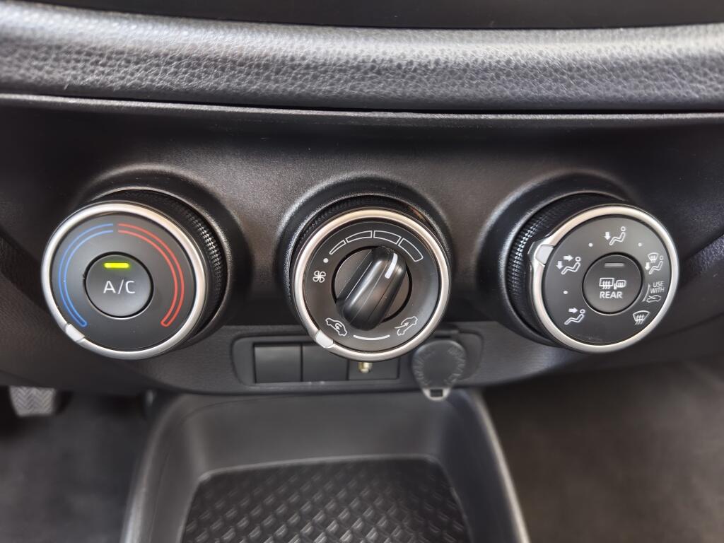 Toyota Aygo X 1.0 VVT-i MT Play | Trekhaak | 18'' Lichtmetaal | Android Auto - Image 20