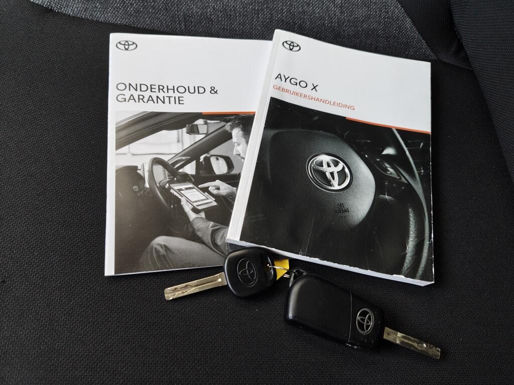 Toyota Aygo X 1.0 VVT-i MT Play | Trekhaak | 18'' Lichtmetaal | Android Auto - Image 37