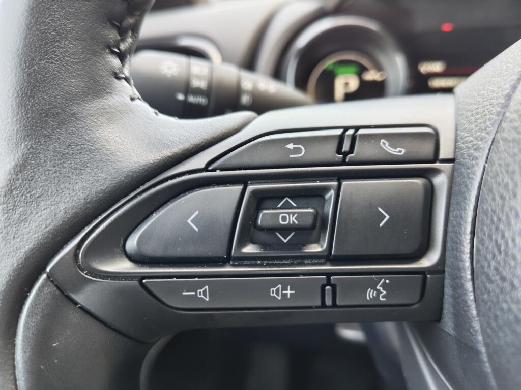 Toyota Yaris 1.5 Hybrid Dynamic | Navi | HUD | Half Leder  | Stuurverwarming - Image 14