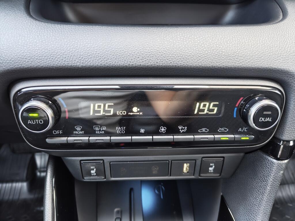 Toyota Yaris 1.5 Hybrid Dynamic | Navi | HUD | Half Leder  | Stuurverwarming - Image 19