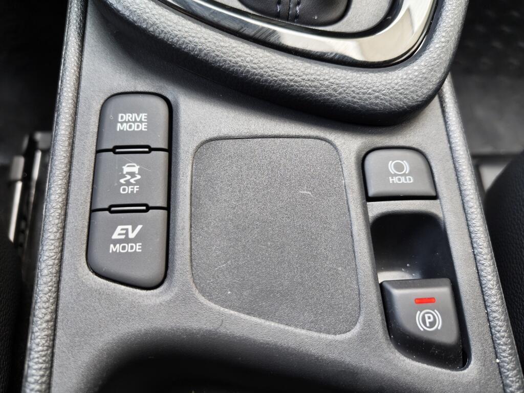 Toyota Yaris 1.5 Hybrid Dynamic | Navi | HUD | Half Leder  | Stuurverwarming - Image 22