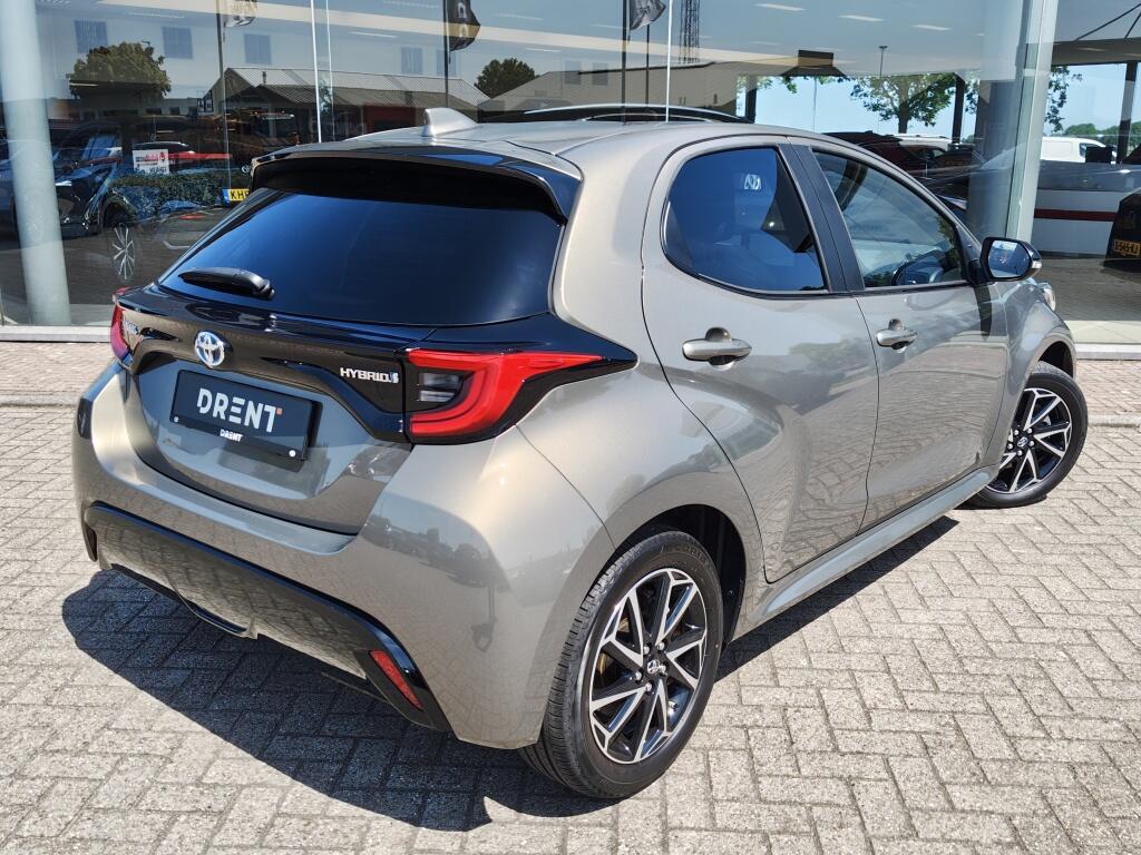 Toyota Yaris 1.5 Hybrid Dynamic | Navi | HUD | Half Leder  | Stuurverwarming - Image 4