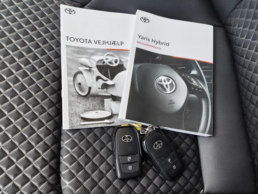 Toyota Yaris 1.5 Hybrid Dynamic | Navi | HUD | Half Leder  | Stuurverwarming - Image 40