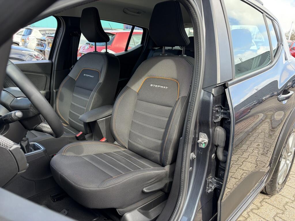Dacia Sandero Stepway 1.0 TCe Bi-Fuel Essential | All-season | Sensoren achter | - Image 27