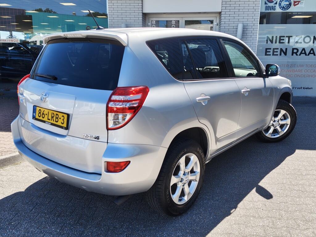 Toyota RAV4 2.0 VVTi Dynamic 2WD | Goed Onderhouden | 2000Kg Trekgew. - Image 4