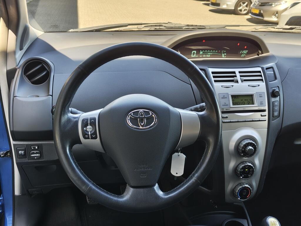 Toyota Yaris 1.3 VVTi Sol | Airco | Centrale Deurvergr. | El. Raambediening - Image 8